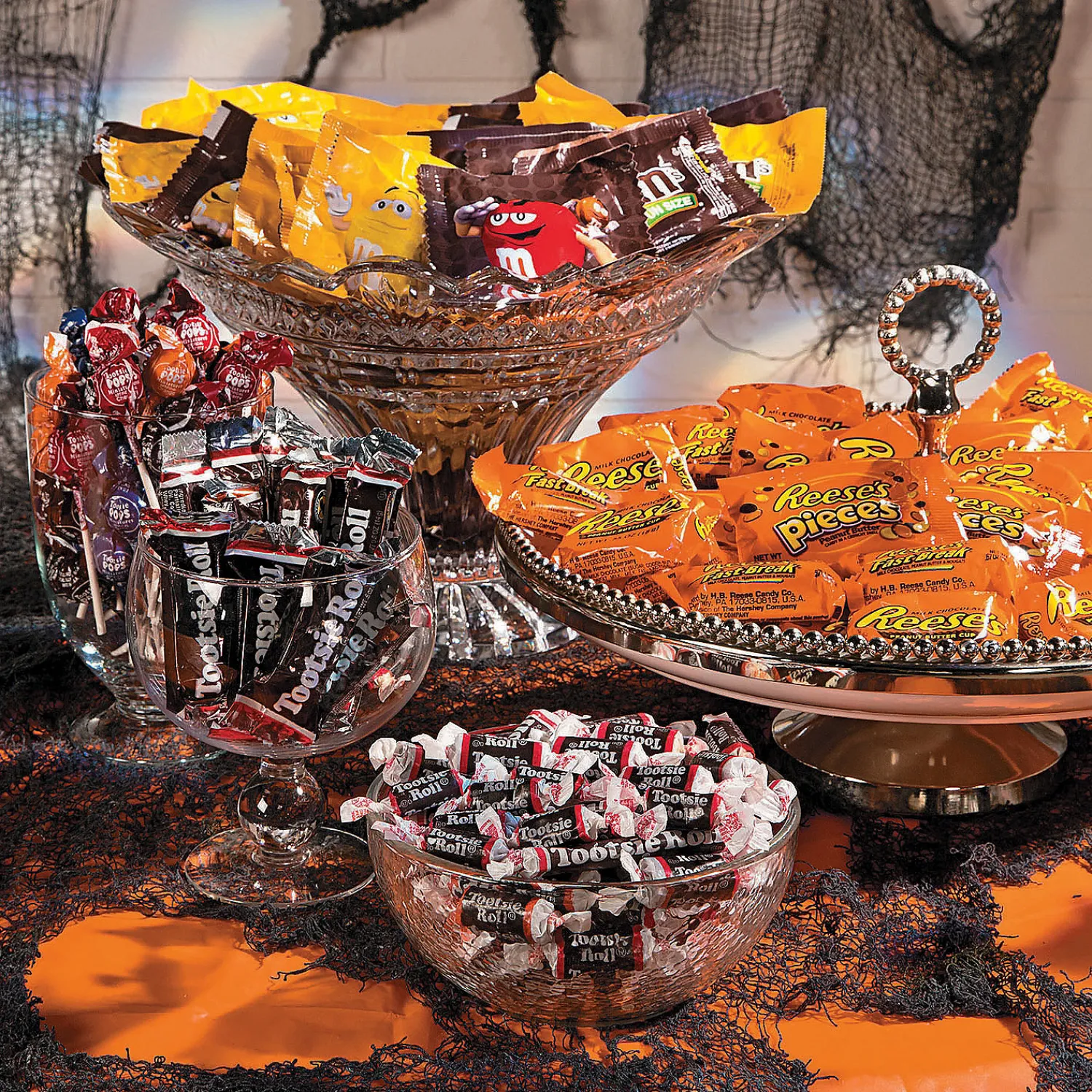 bulk__pc_tootsie_roll_1-1.webp Bulk 260 Pc. Tootsie Roll<Oriental Trading Online
