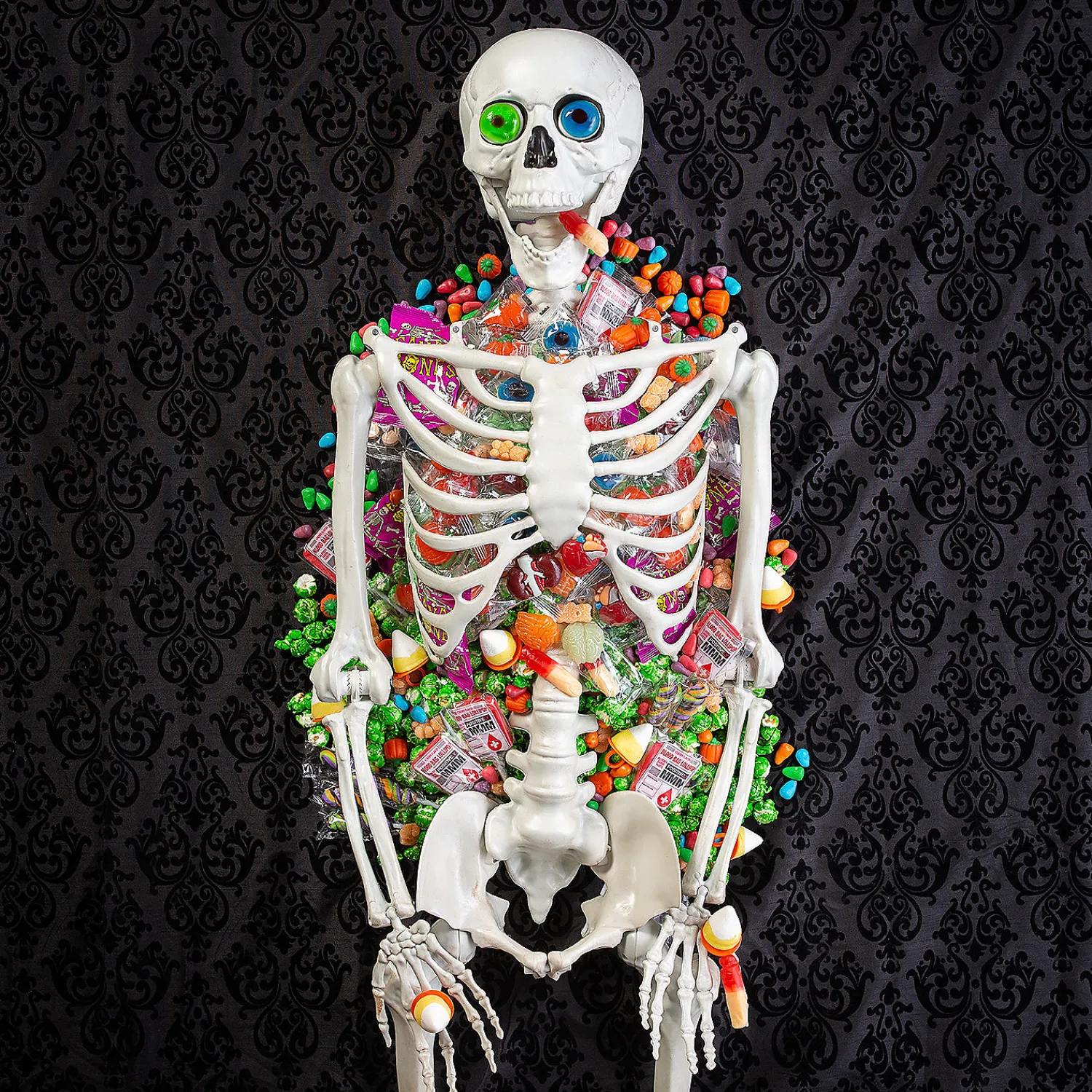bulk__pc_ultimate_hallowe_0-4.webp Bulk 633 Pc. Ultimate Halloween Candy Buffet<Oriental Trading Outlet