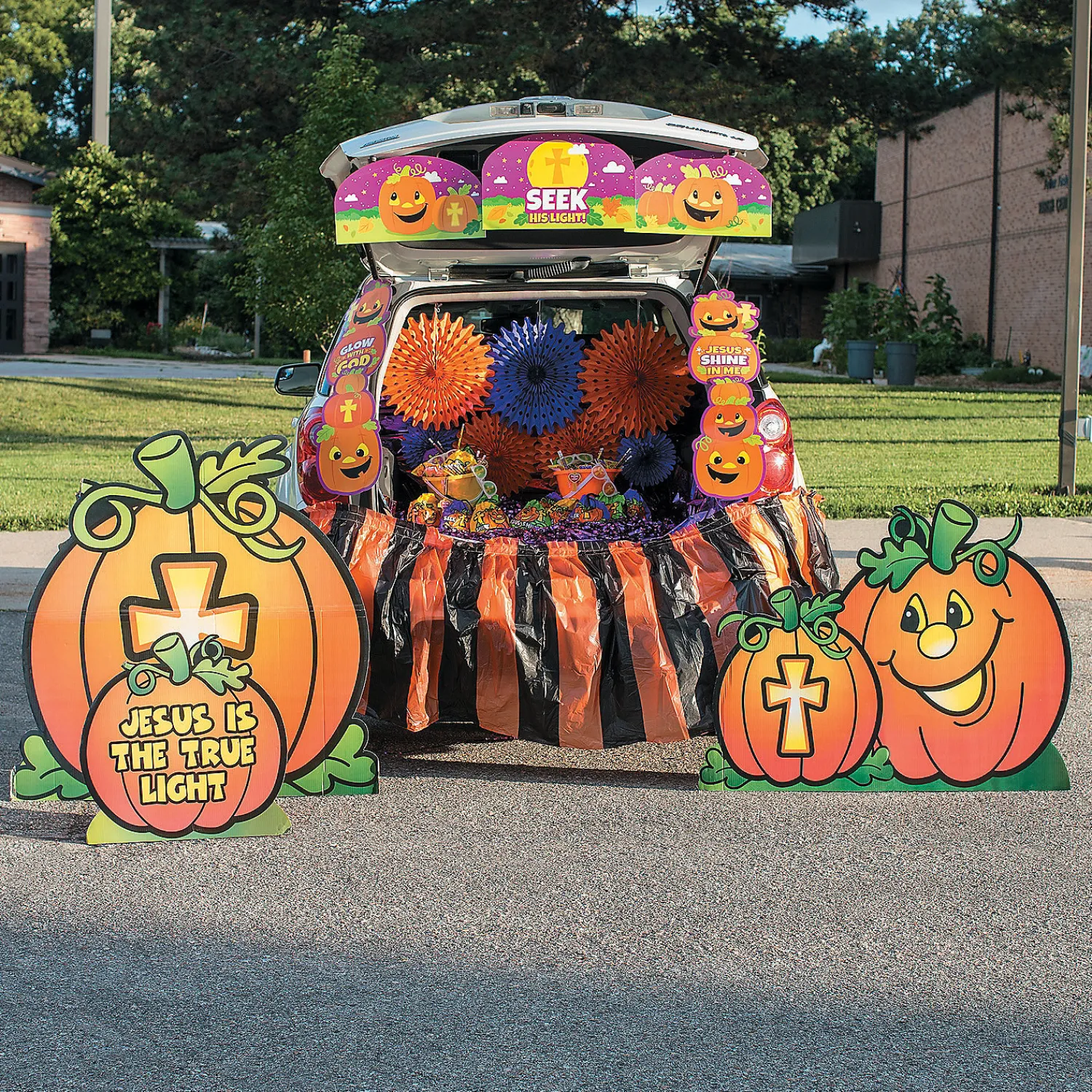 christian_pumpkin_trunkor_1-1.webp Christian Pumpkin Trunk-Or-Treat Decorating Basic Kit - 7 Pc.<Oriental Trading Shop