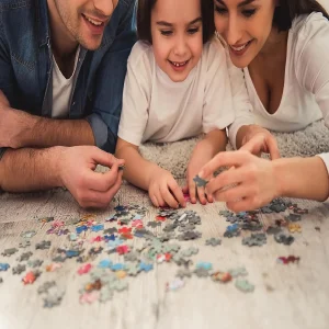 Oriental Trading Puzzles*Friends Cast Mega Micro 600 Piece Jigsaw Puzzle Tube