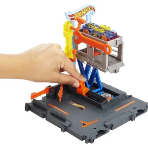 Oriental Trading Toy Cars*Hot Wheels City Downtown Repair Station Playset With 1 Car, Connects To Other Sets & Tracks