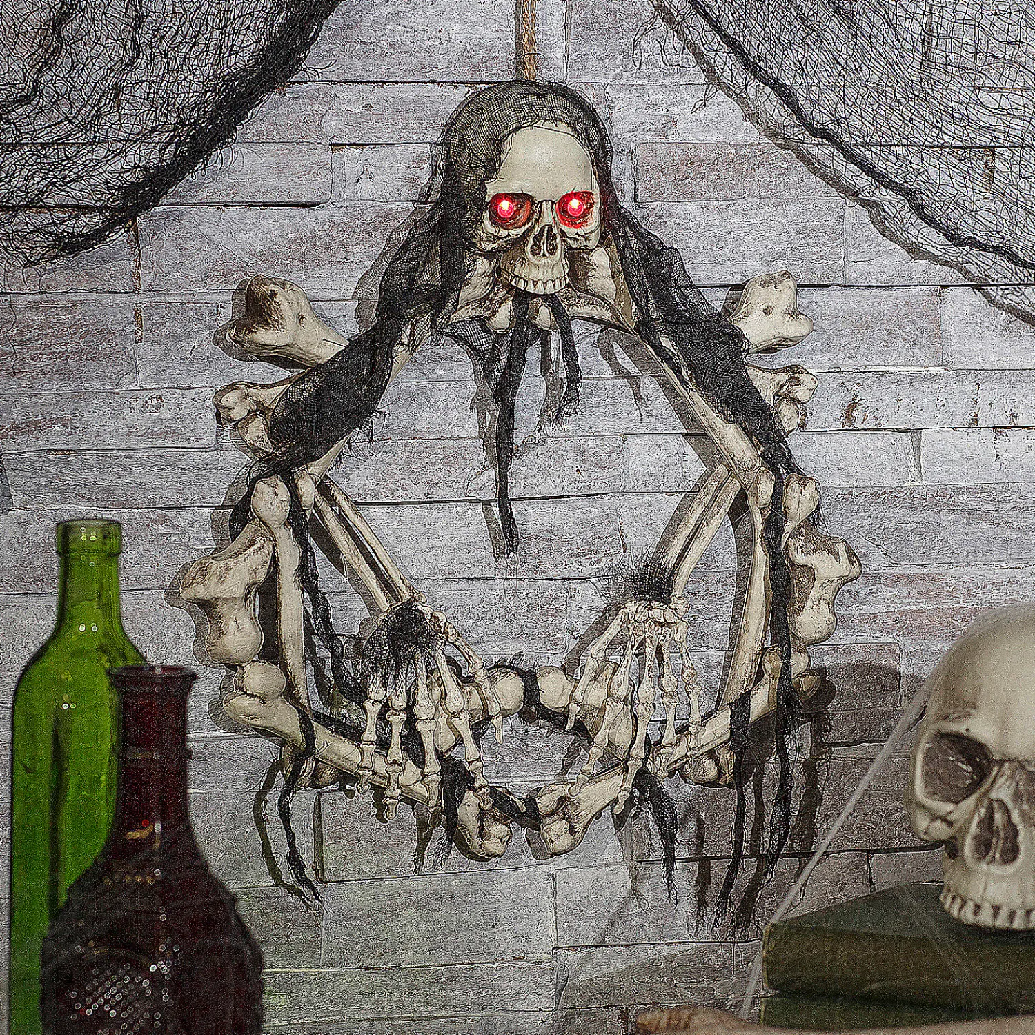 lightup_skeleton_hallowe_0.webp 16.5" Lightup Skeleton Halloween Wreath<Oriental Trading Flash Sale