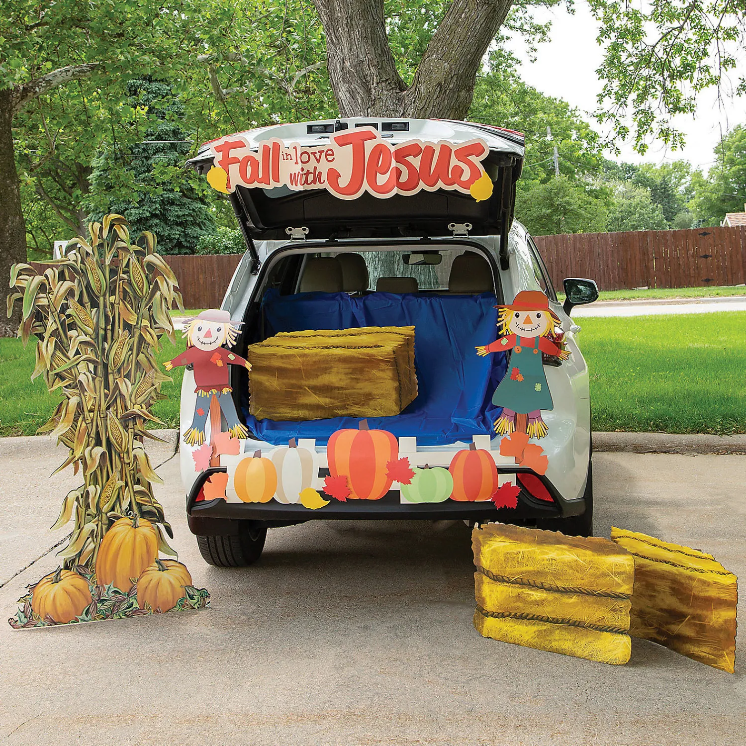 religious_scarecrow_trunk_0.webp Religious Scarecrow Trunk-Or-Treat Decorating Kit - 22 Pc.<Oriental Trading Discount