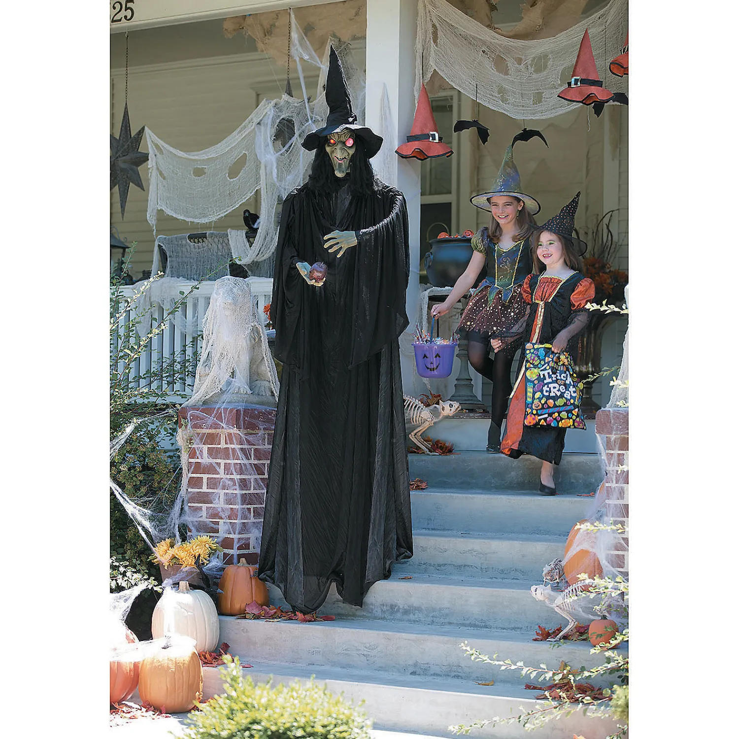 x__bulk__pc_large_sweet_3-2.webp 12 1/2" X 17" Bulk 50 Pc. Large Sweet Halloween Trick-Or-Treat Plastic Goody Bags<Oriental Trading Clearance